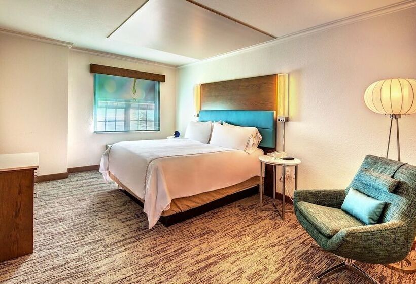 Люкс Адаптированный для Инвалидов, Even Hotels Sarasota Lakewood Ranch, An Ihg