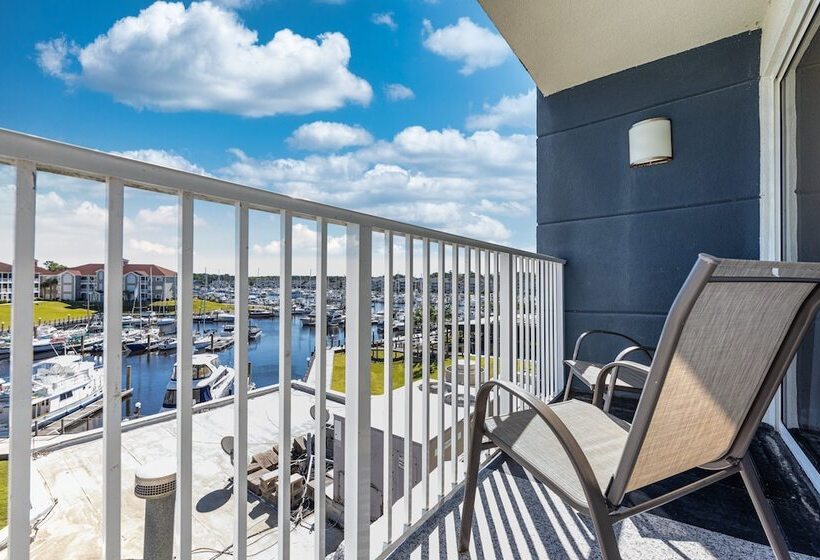 Люкс 2 Спальни, Holiday Inn Express North Myrtle Beach   Little River, An Ihg