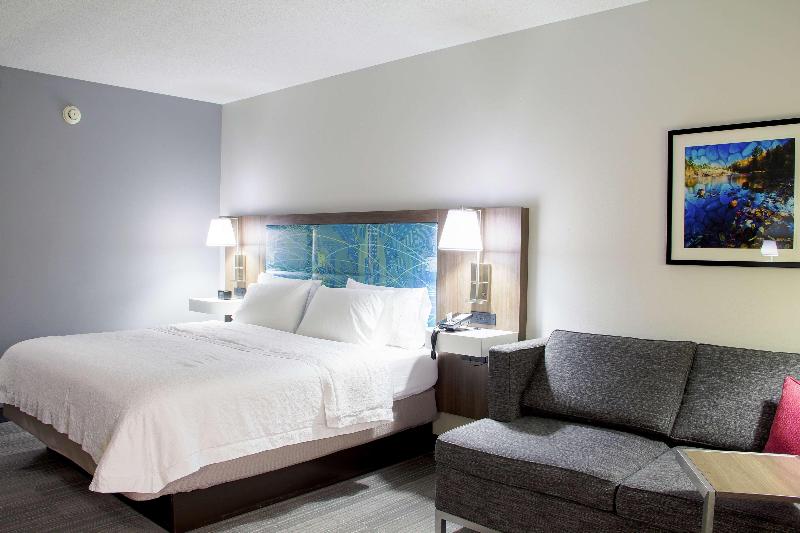 스탠다드 스튜디오 킹침대, Hampton Inn Danville