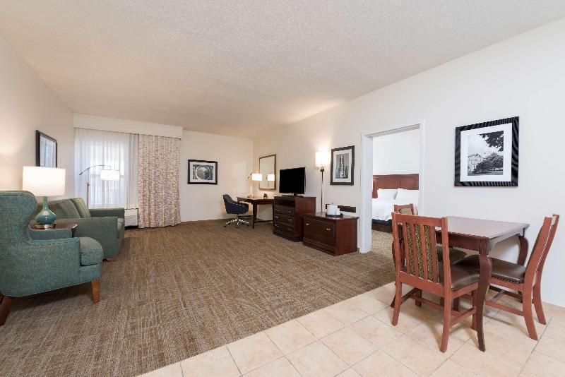 스위트 킹사이즈 침대, Hampton Inn East Lansing
