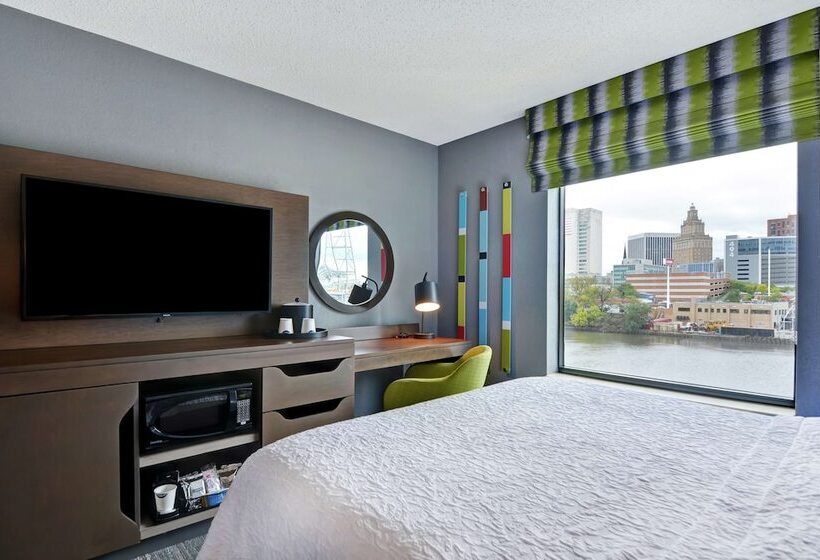 스탠다드 룸, Hampton Inn & Suites Newark Harrison Riverwalk
