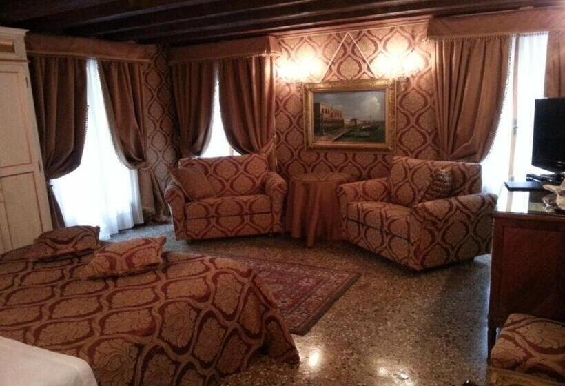 اتاق سوپریور با چشم‌انداز باغ, Palazzo Abadessa
