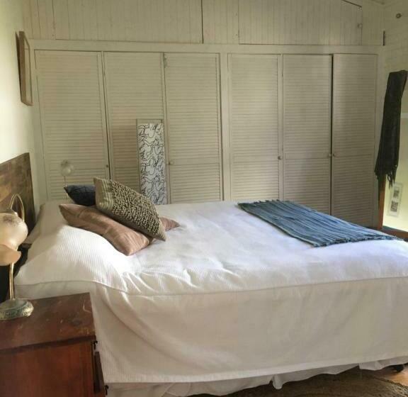 스위트 킹사이즈 침대, Eumundi Guesthouse And B&b