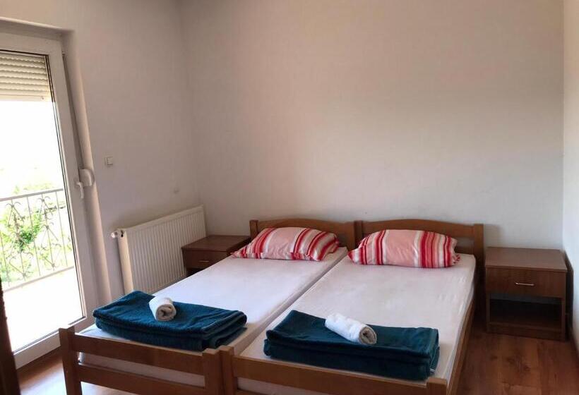 침실 3개 아파트, Apartmani Dino Blagaj