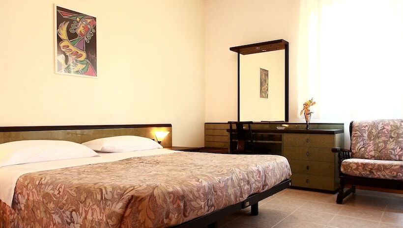 اتاق استاندارد چهار تخته, Duca Degli Abruzzi