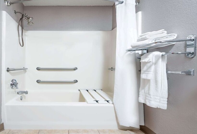 Номер Стандарт Адаптированный для Инвалидов, Microtel Inn & Suites By Wyndham New Ulm