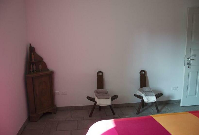 اتاق استاندارد با سرویس بهداشتی مشترک, Casa Del Sale