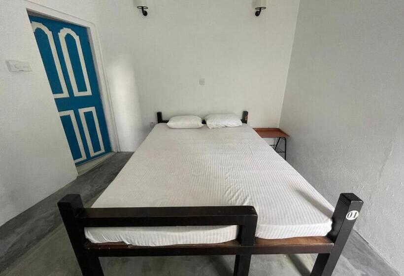 Номер Стандарт, Bunk 15 Hiriketiya