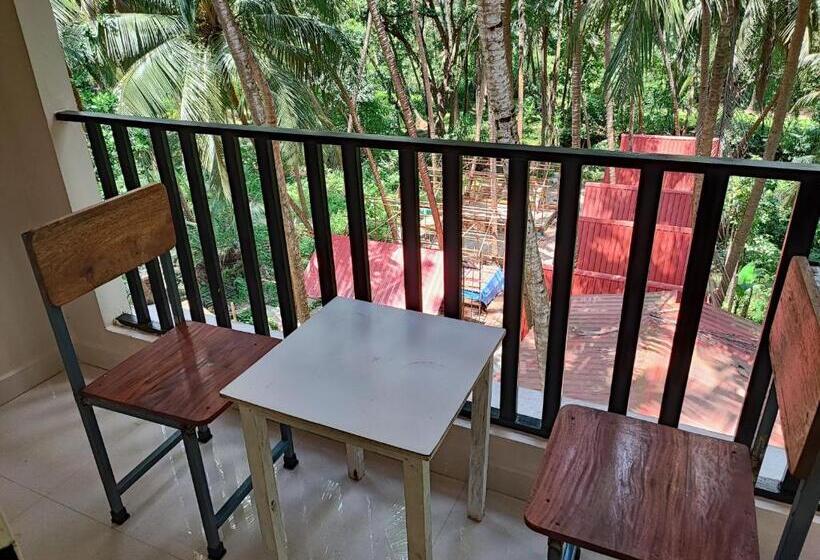 ファミリーステューディオ, Shivam Bnb Mandrem Resort
