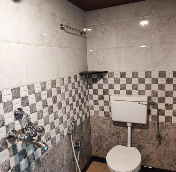 Номер Стандарт Вид на Бассейн, Shivam Bnb Mandrem Resort