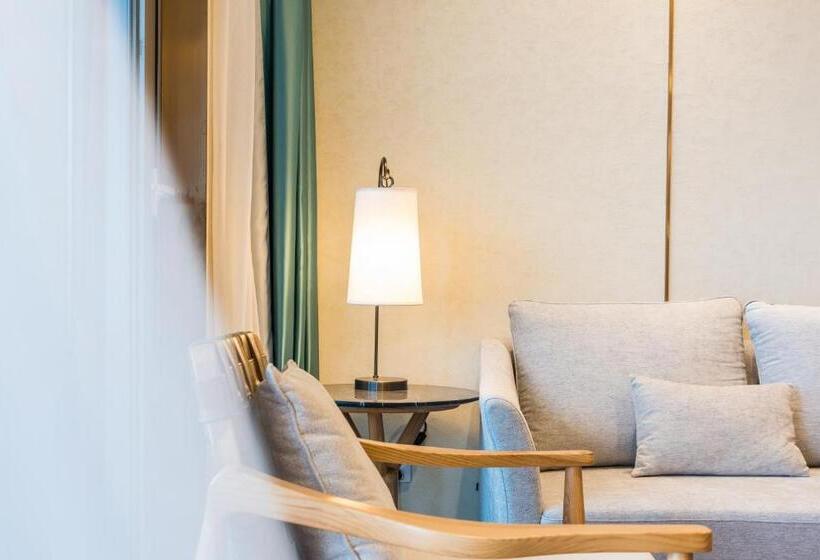 Люкс Deluxe 2 Спальни, Elnob Seaview Aparthotel Hai Tang Bay Sanya