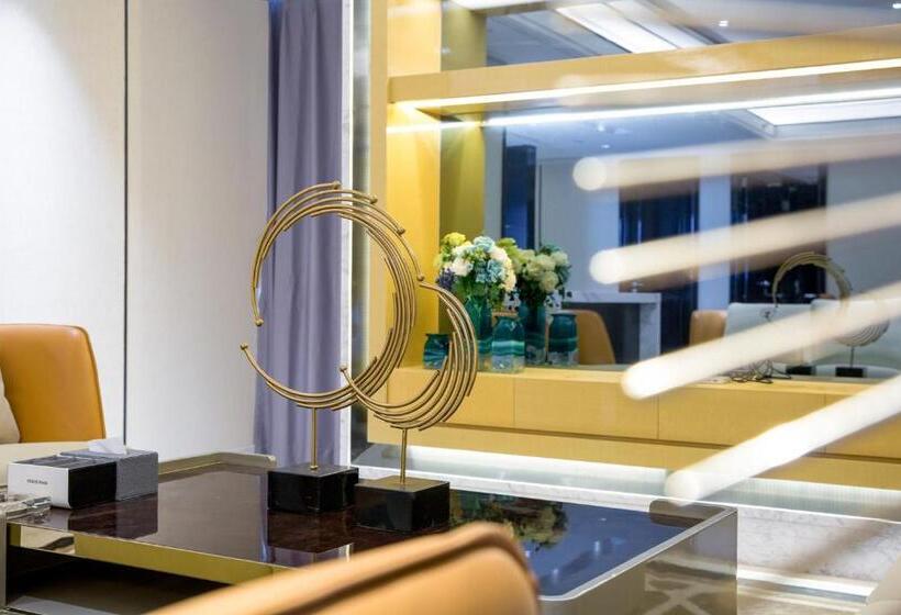 Люкс Deluxe 3 Спальни, Elnob Seaview Aparthotel Hai Tang Bay Sanya