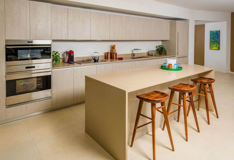 סוויטה משפחתית, Lyfe Beach Resort