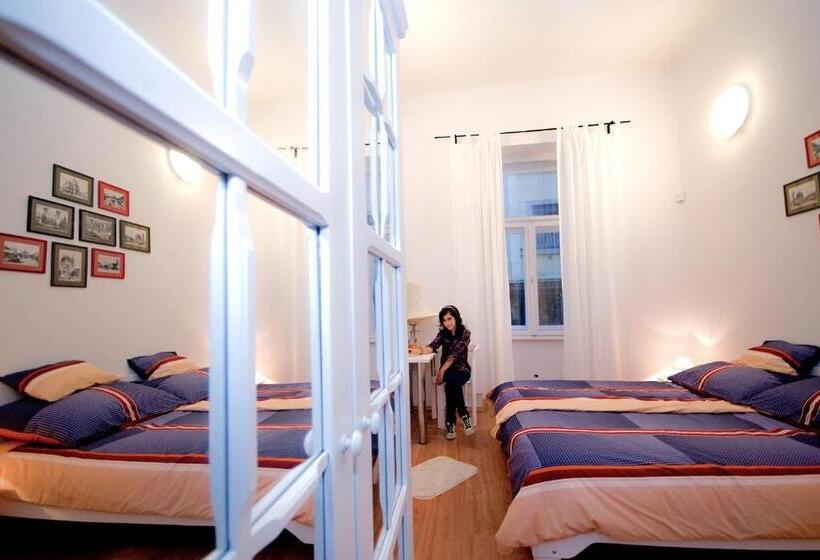 Семейный Номер, Centrálom Apartman
