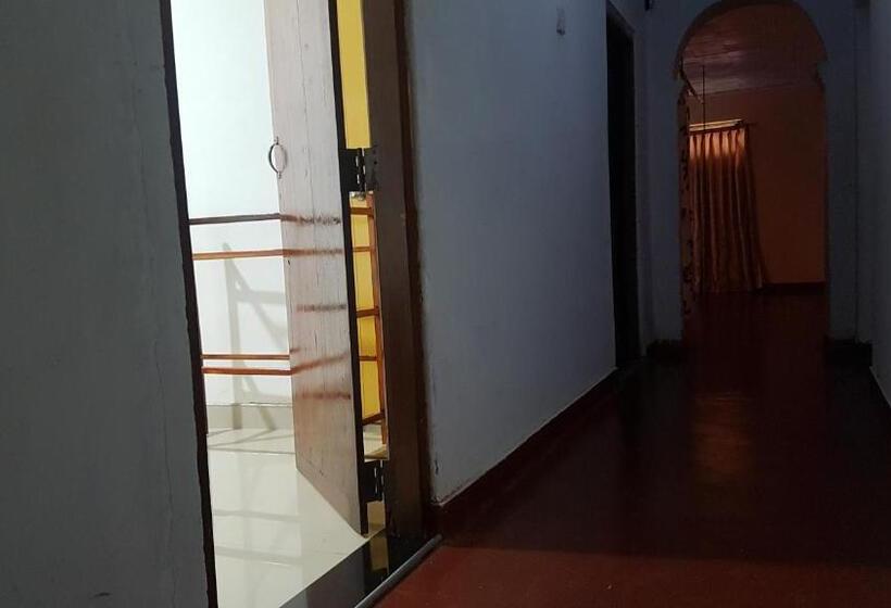 اتاق اکونومی, Chill House Safari Resort