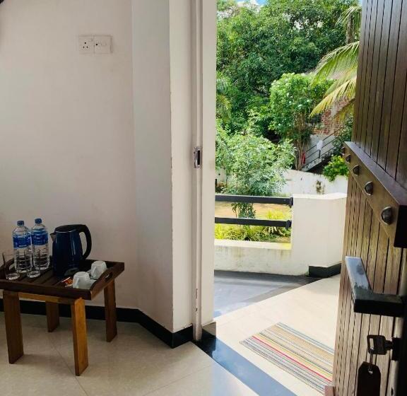 اتاق لوکس, Chill House Safari Resort
