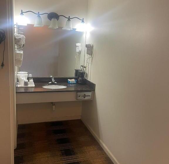Номер Стандарт, Budgetel Inn & Suites Dillard