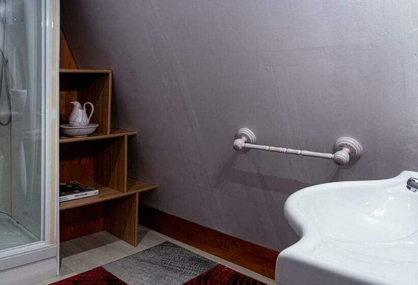 Семейный Номер Совместный Санузел, Chambres D'hotes Les Papillons