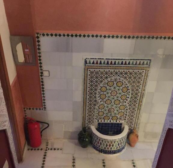 Номер Стандарт Адаптированный для Инвалидов, Riad Alkatib Meknès