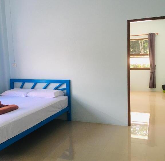 Семейный Номер, Khaosok Secret Hostel