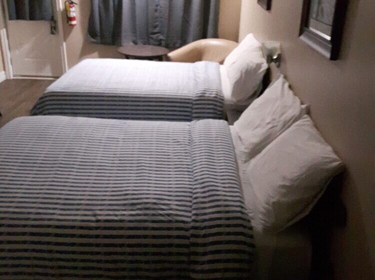 Номер Стандарт 2 Двуспальные Кровати, Fair Isle Motel