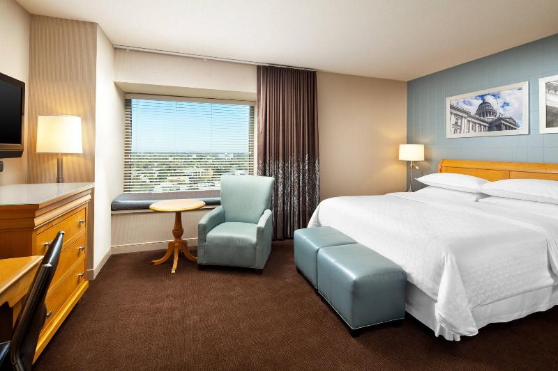 اتاق کلاب, Sheraton Grand Sacramento