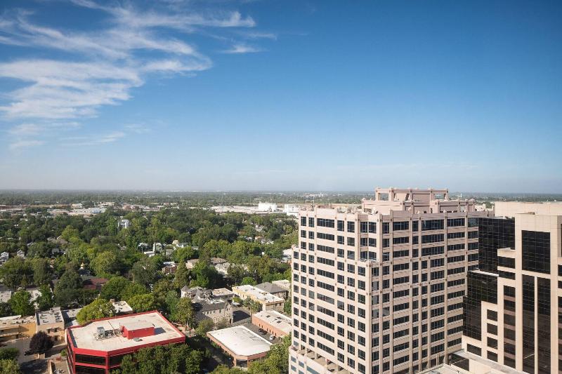 اتاق کلاب, Sheraton Grand Sacramento