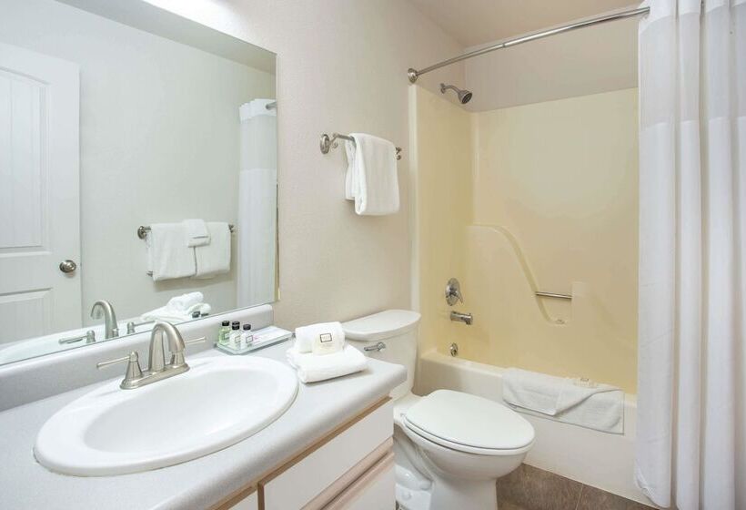 Номер Стандарт 2 Двуспальные Кровати, Travelodge By Wyndham Gardiner Yellowstone Park North Entr
