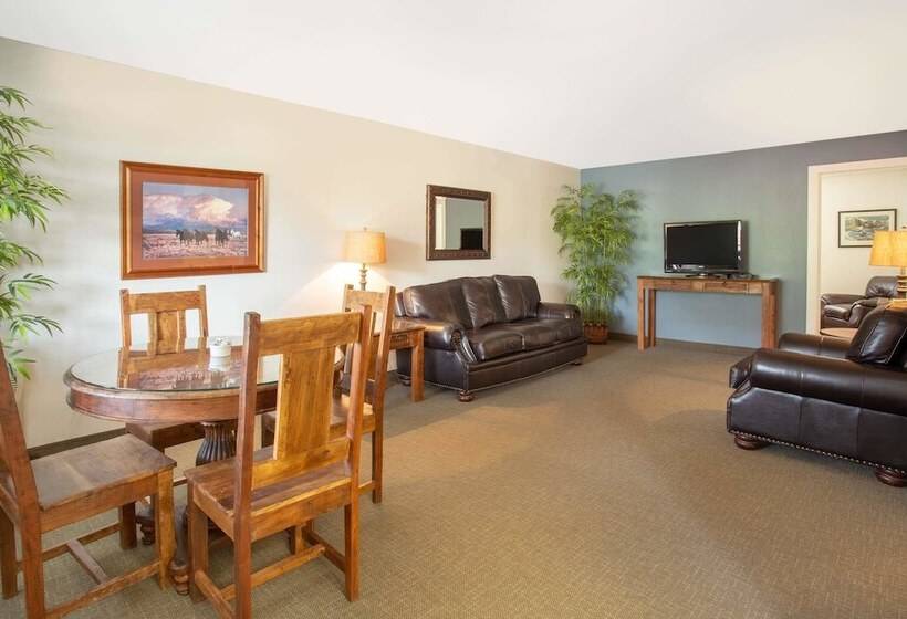 Номер Стандарт 2 Двуспальные Кровати, Travelodge By Wyndham Gardiner Yellowstone Park North Entr