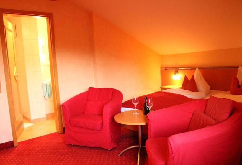 Номер Стандарт с Балконом, Landhotel Bayerwald