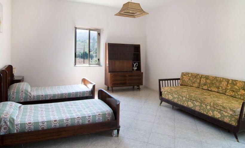 Дом 2 Спальни, Agriturismo La Petrosa