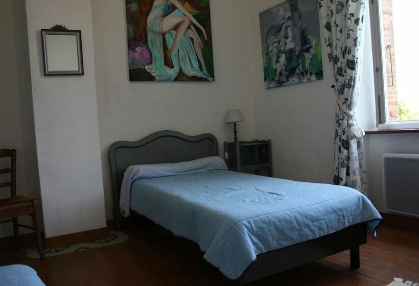 Семейный Номер, Relais De L Alaric