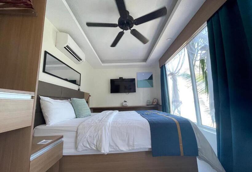 اتاق استاندارد با چشم‌انداز دریا, Casa Marco Suites Puerto Galera Powered By Cocotel