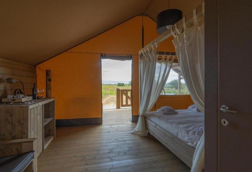 Standard Tent, Castello Di Serragiumenta