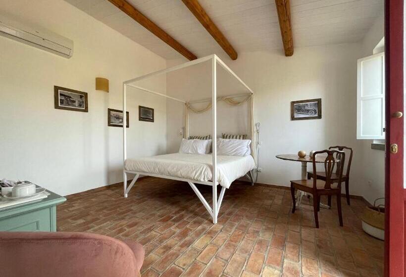 Номер Стандарт, Castello Di Serragiumenta