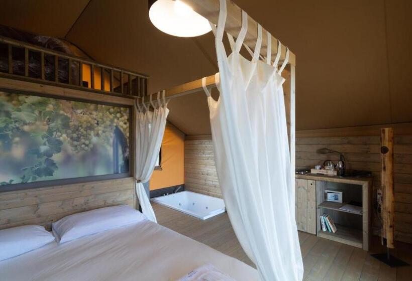 Deluxe Tent, Castello Di Serragiumenta