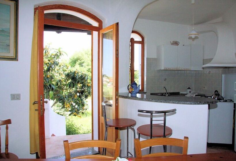 Дом 3 Спальни, Sa Fiorida Case Vacanze