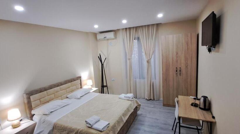 디럭스 룸, Citycenterhotel Shkoder