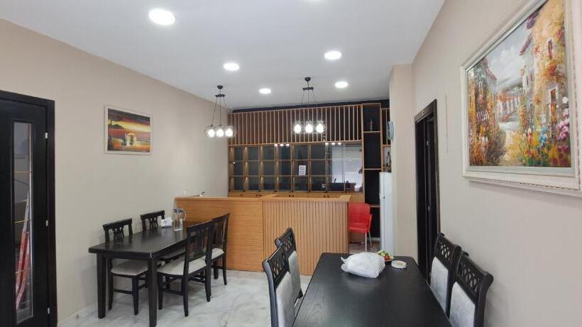 패밀리 룸 가든 전망, Citycenterhotel Shkoder