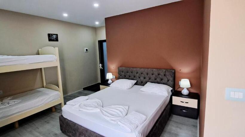 패밀리 룸 가든 전망, Citycenterhotel Shkoder