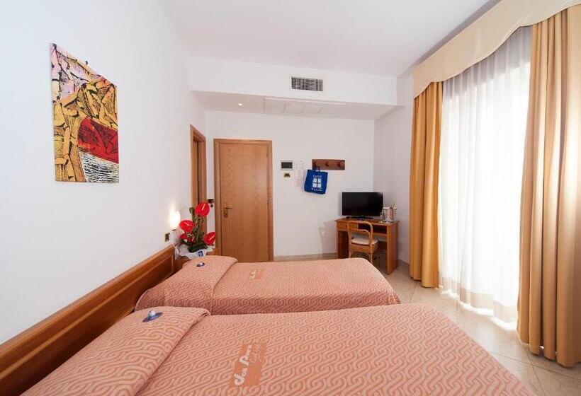 Номер Стандарт Трехместный, Joli Park Hotel   Caroli Hotels