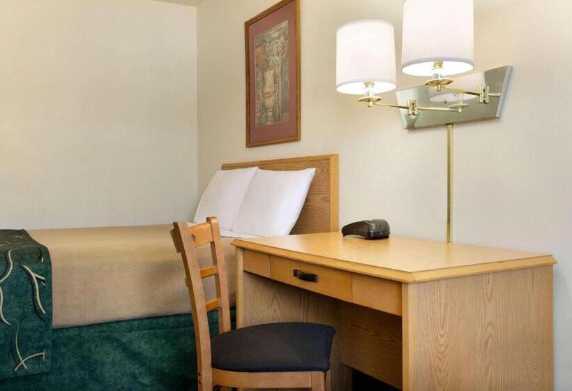 Номер Стандарт 2 Двуспальные Кровати, Travelodge By Wyndham Yampa