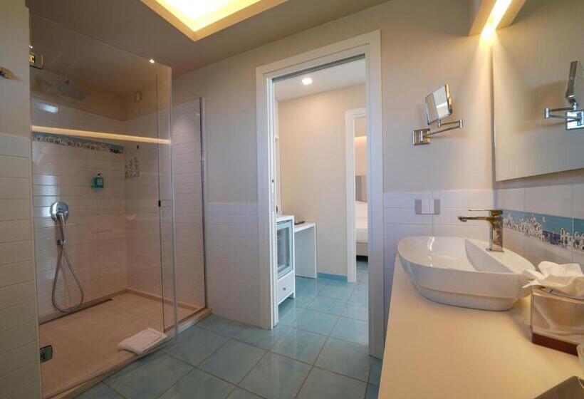 Family Suite, Village Eden