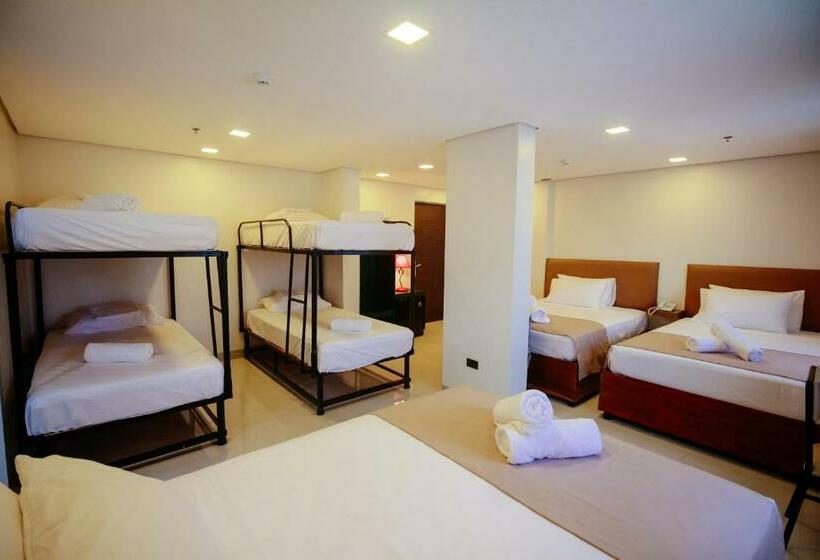 Семейный Номер, Belltower Csheli Suites Bantay   Vigan