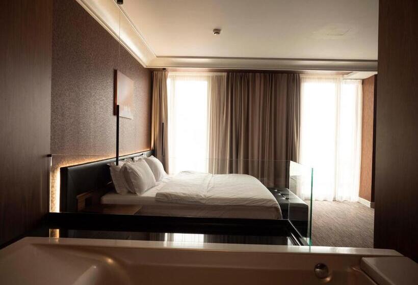 수피리어 스위트, Select Hill Resort