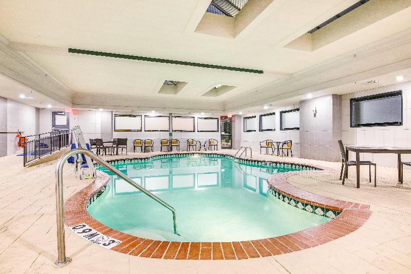 Номер Стандарт Адаптированный для Инвалидов, Holiday Inn Express & Suites Longview North, An Ihg