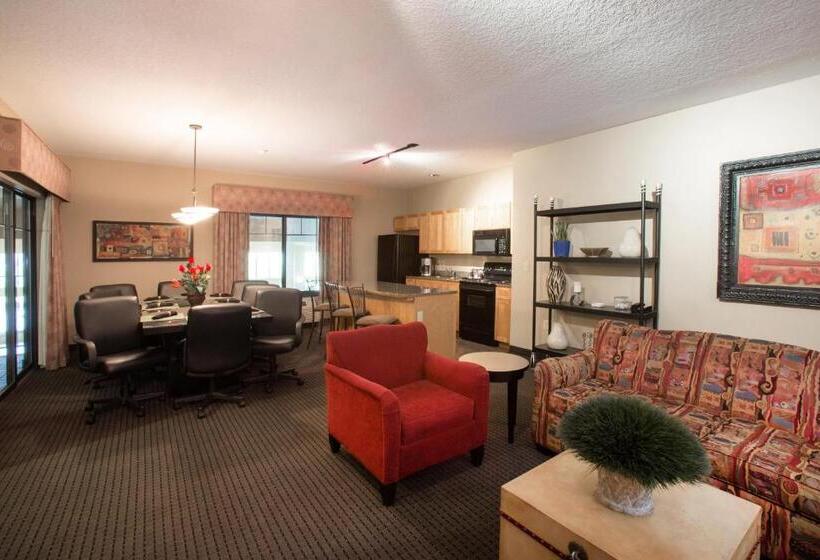 Люкс Кровать Кинг, Holiday Inn St. Paul Northeast   Lake Elmo, An Ihg