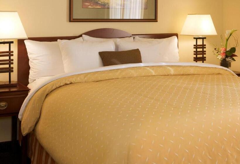 适合残疾人士使用的套间, Larkspur Landing Extended Stay Suites Campbell