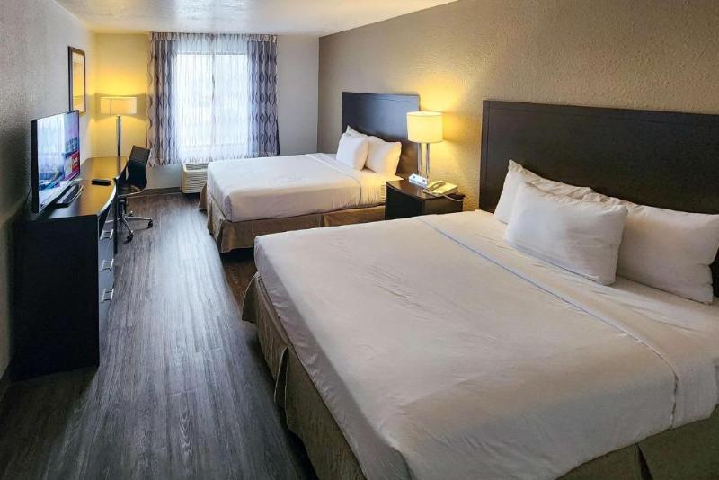 Номер Стандарт Кровать Кинг Адаптированный для Инвалидов, Clarion Inn Idaho Falls Riverfront