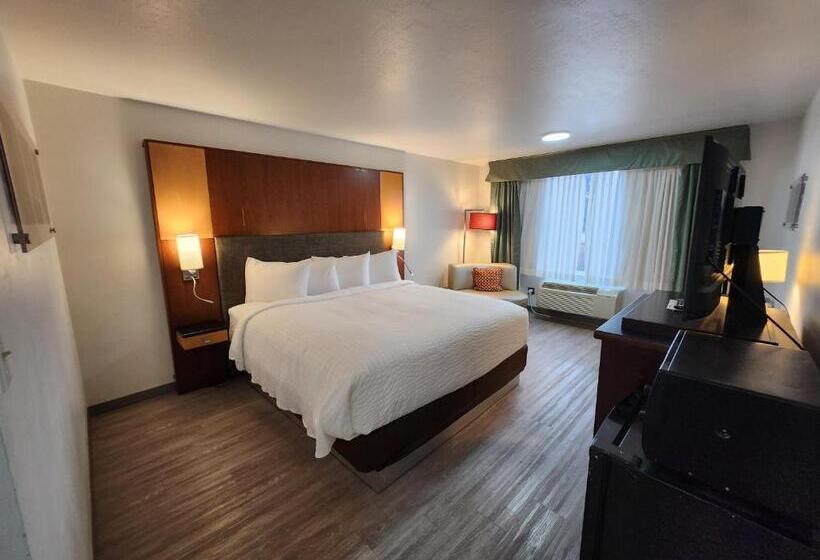 Стандартный Номер Кровать Кинг, Clarion Inn Idaho Falls Riverfront